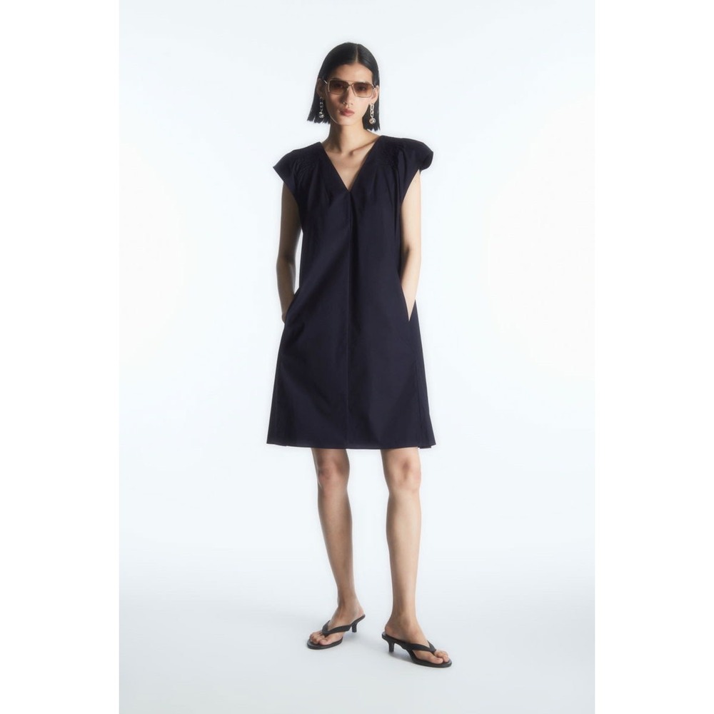 COS Smocked Cotton Poplin Shift Dress 6 Navy Blue V-Neck Pockets Minimalist